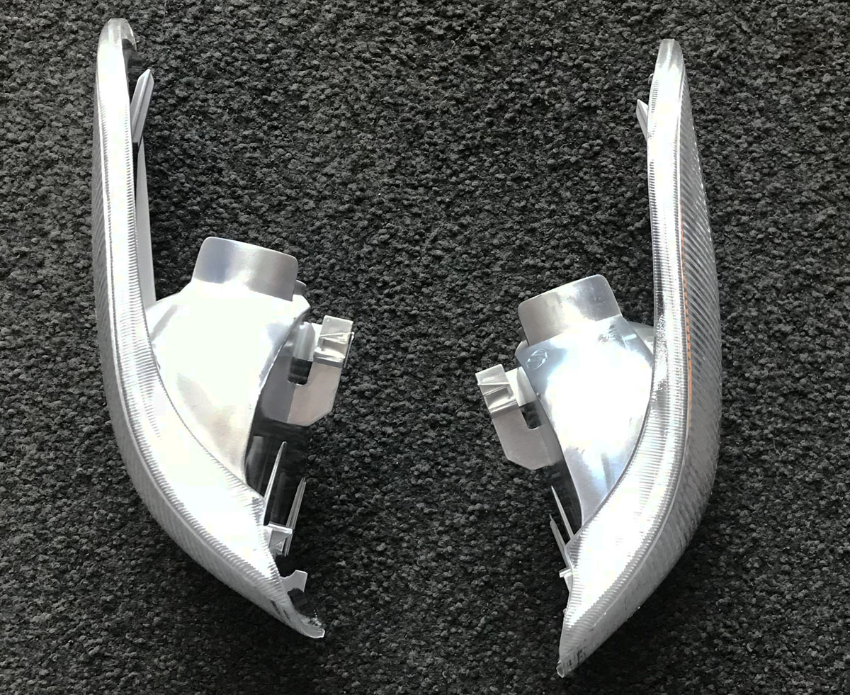 Volvo C70 S70 V70 Corner Parking Turn Signal CLEAR set pair 9483185/6