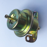 3517064, 1357710 fuel pressure regulator alcohol compatible for Volvo 240, 244, 245,  740, 760 940,