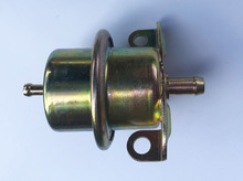 6842410  Fuel Injection Fuel Pressure Regulator 3.0 bar  Alcohol  deluted fuel Compatible for Volvo  940 960  with regina fuel injection