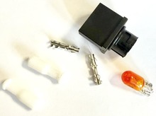 Volvo S60, S80, 850  s70  front  fender Side  marker  turn  signal repeater bulb holder socket and  bulb